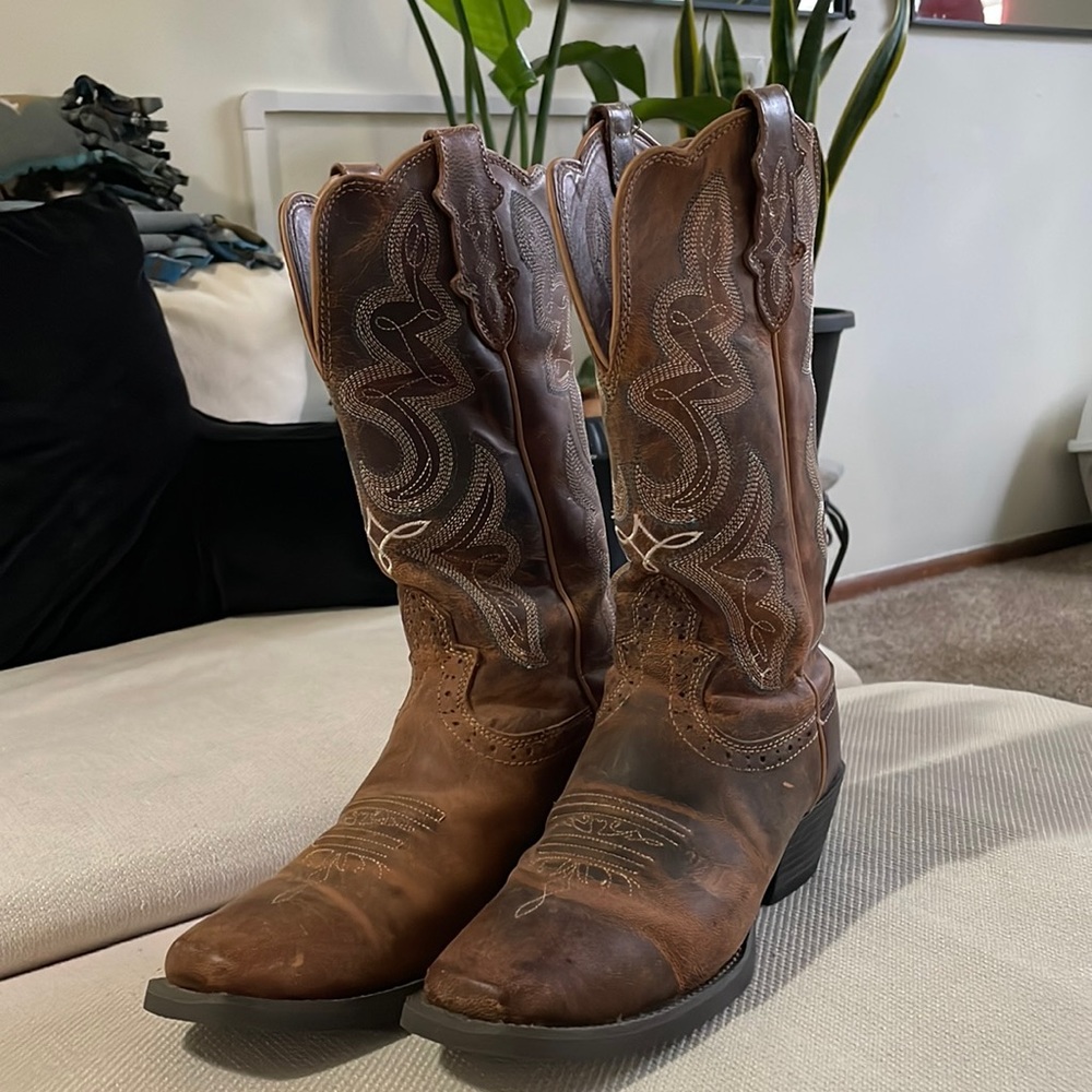 Cowboy Boots- Leather Justin’s size 7.5